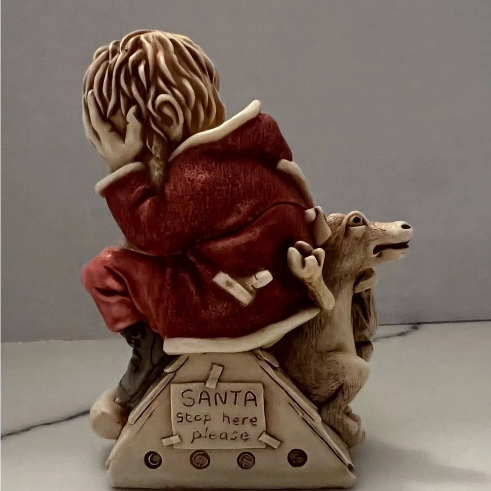 HarmonyKingdom “Holy Smoke” Santa Delivers House Chimney Christmas Box Figurine
